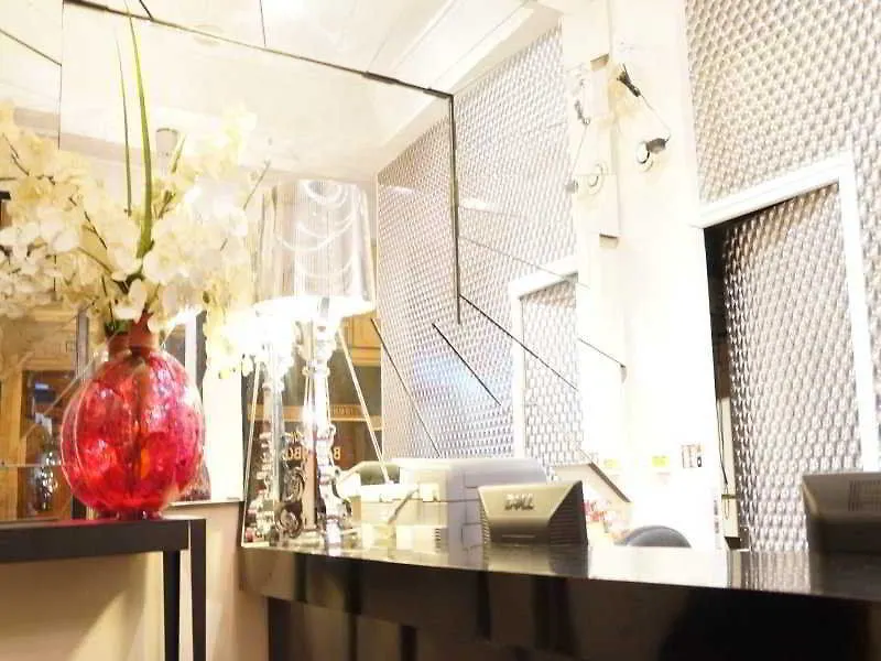 ****  Hotel Petit Lafayette Paris France