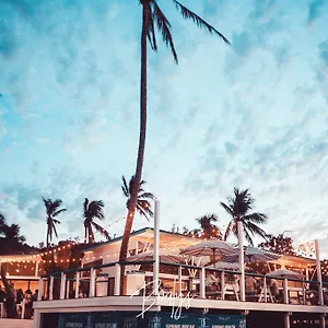 Base Airlie , Airlie Beach Australia