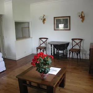 Mithouard Apartment