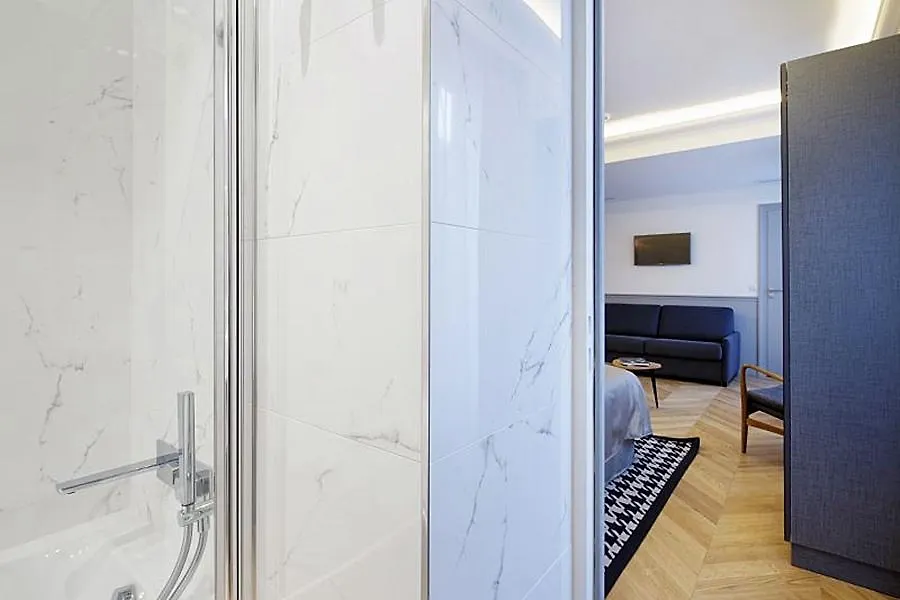 Hotel Petit Lafayette Paris
