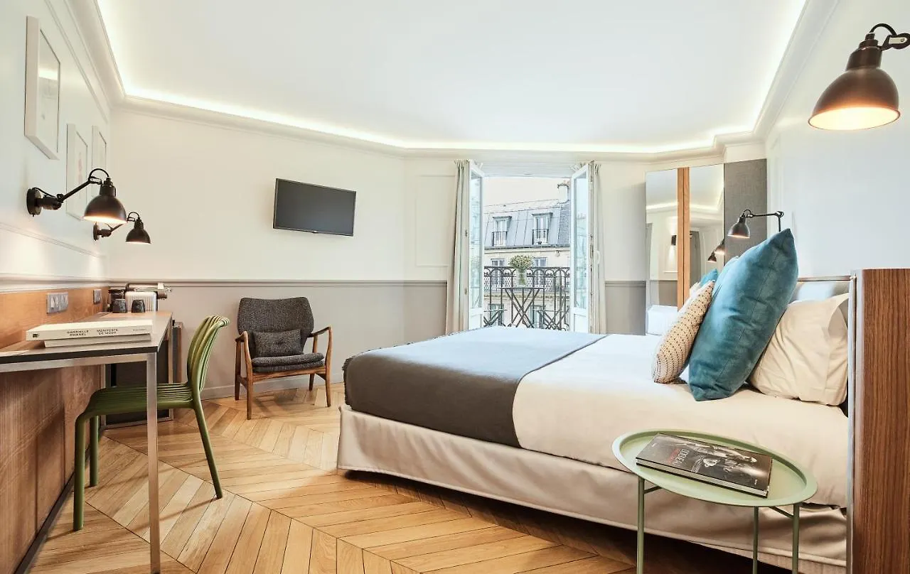 Hotel Petit Lafayette location